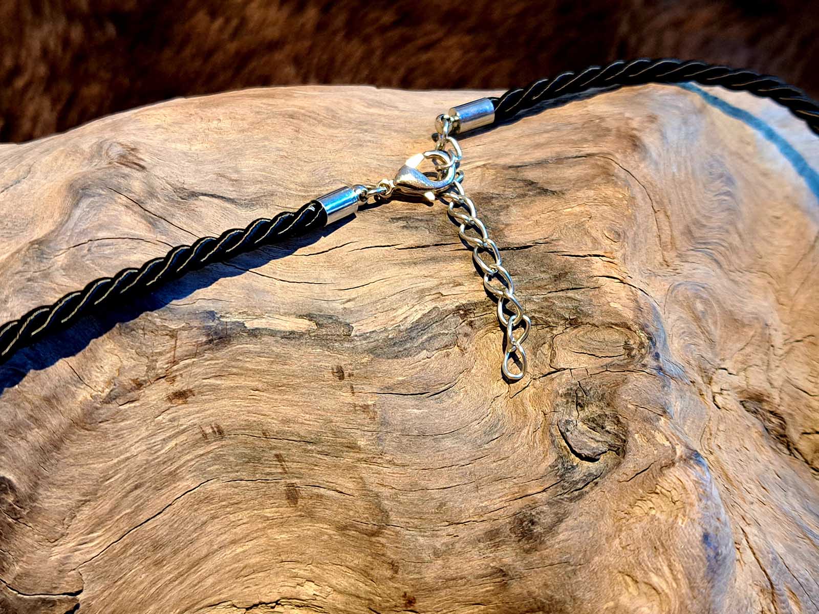 Herzförmige-Edelweiß-Kette-Verschluß Herzförmige-Edelweiß-Kette-Verschluß